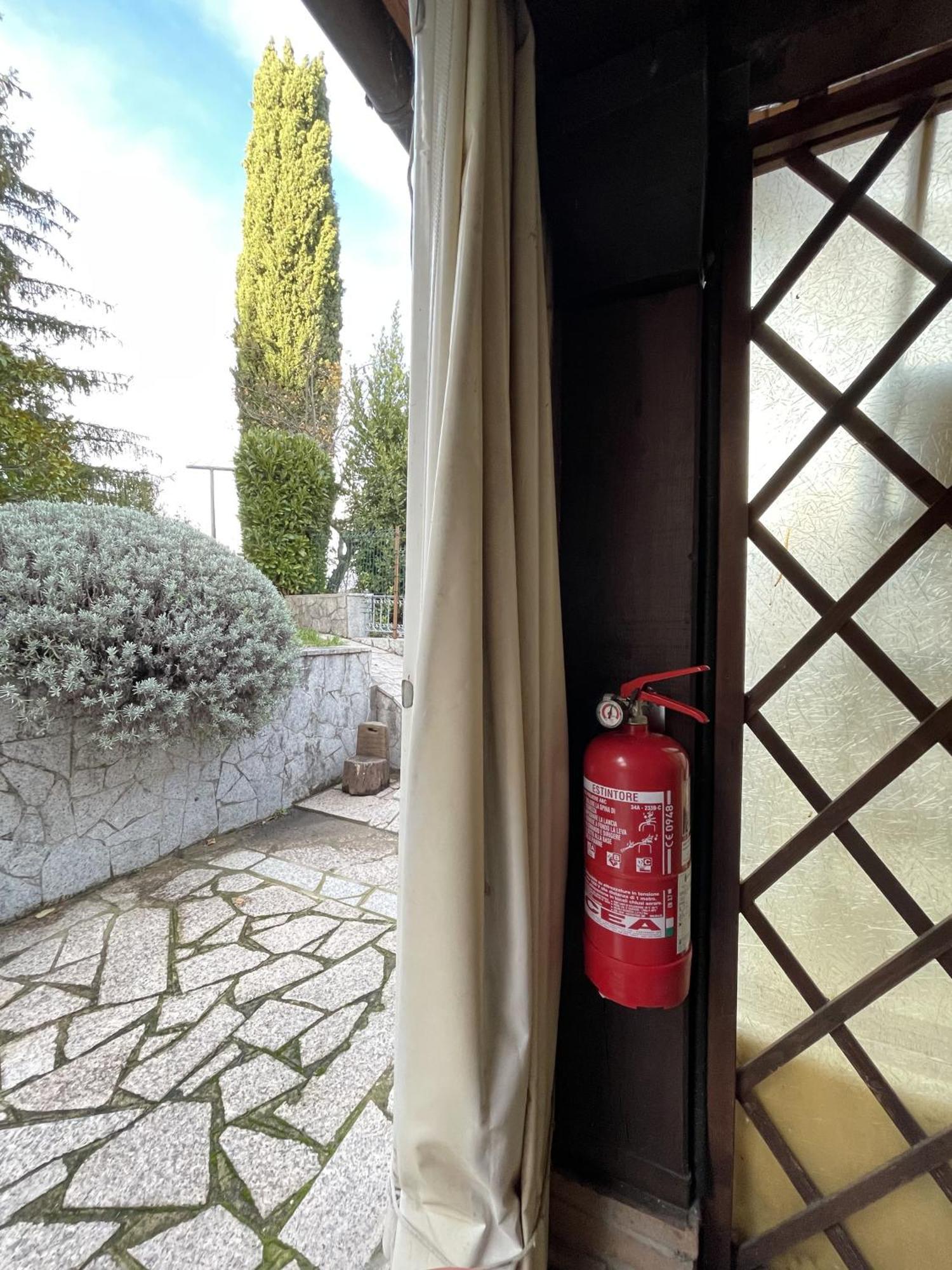 Mazzetti Country House-Vita In Campagna Con Giardino Vimignano-Chiesa Екстер'єр фото