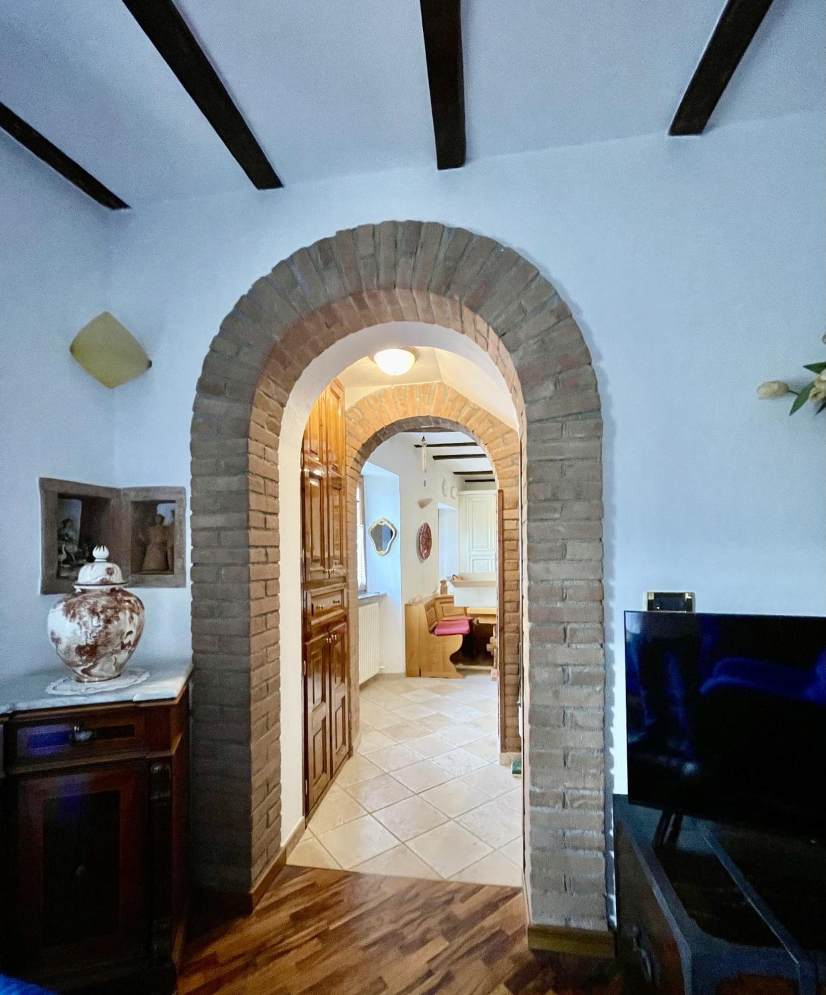 Mazzetti Country House-Vita In Campagna Con Giardino Vimignano-Chiesa Екстер'єр фото