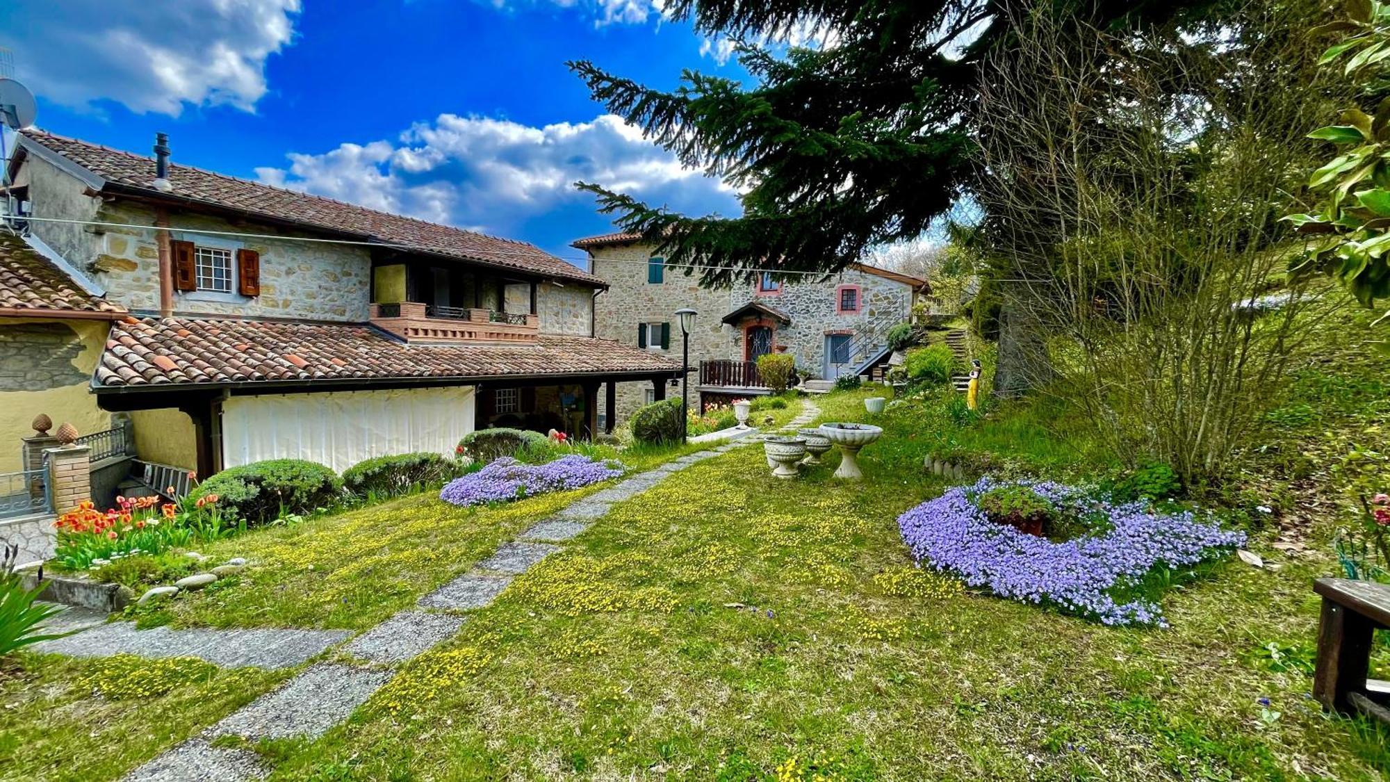 Mazzetti Country House-Vita In Campagna Con Giardino Vimignano-Chiesa Екстер'єр фото